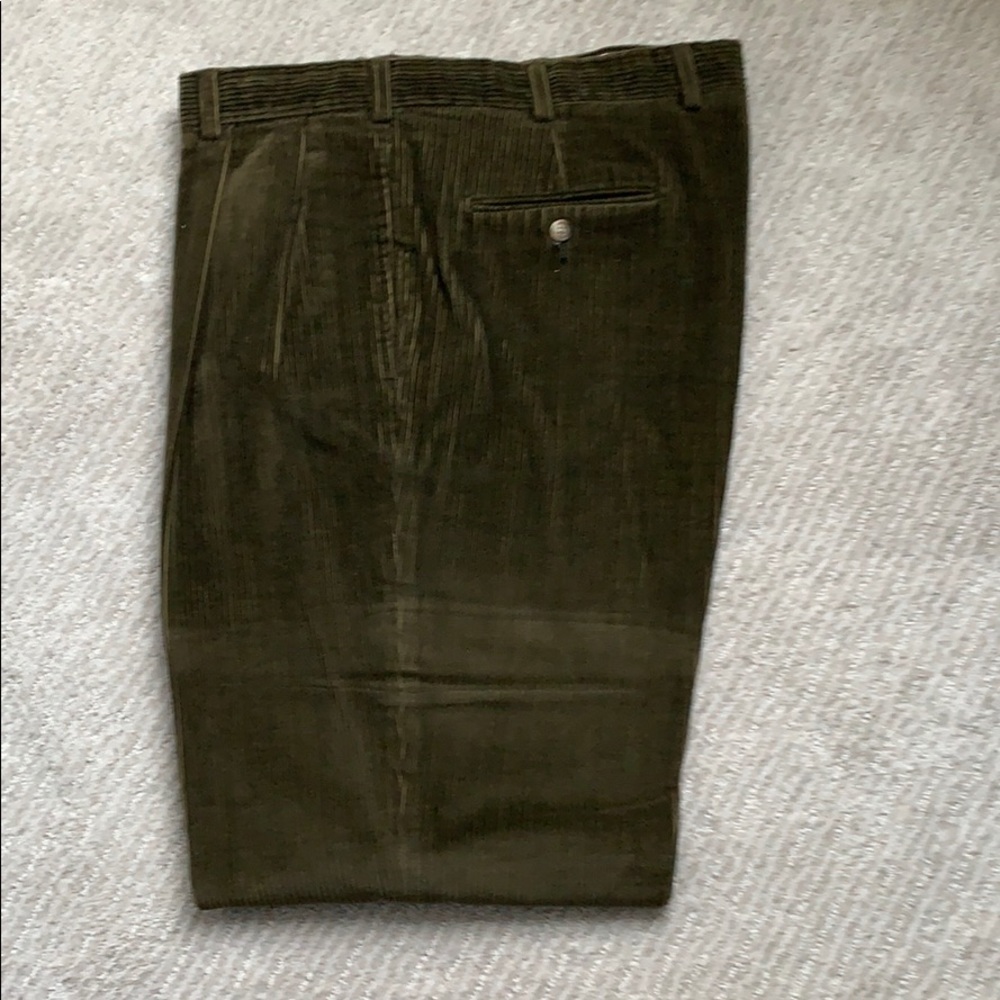 Brooks Brothers Men’s Pleated Wide Whale Slacks